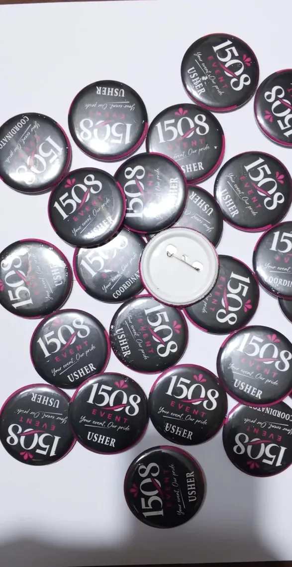 Component Badges — sample photo 10